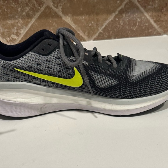 Men’s Nike Running shoes -size 13 - Picture 8 of 8